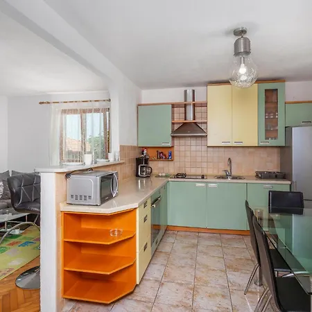 Pet Friendly Home In Veprinac Veprinac