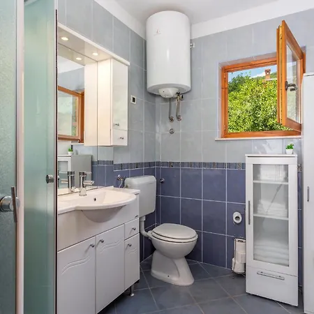 Pet Friendly Home In Veprinac