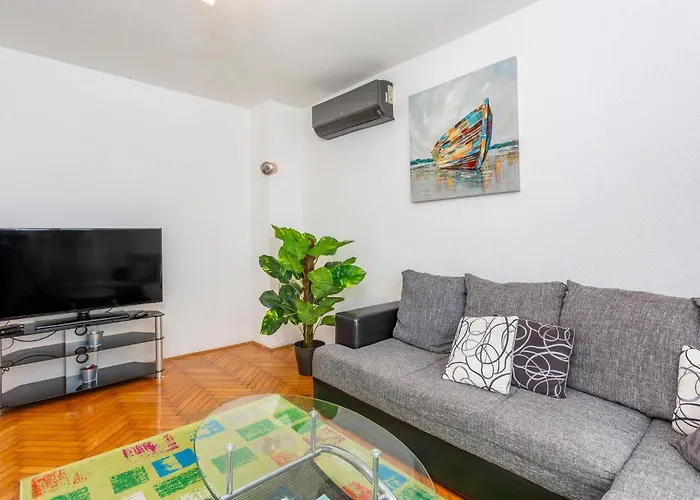 Σπίτι διακοπών 3 Bedroom Cozy In Veprinac